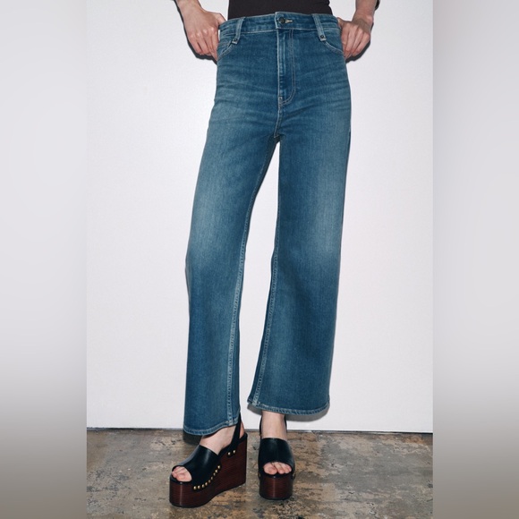 Zara Denim - Zara Blue Flare & Wide Leg Denim Jeans Size 4 Cropped Fit Ankle